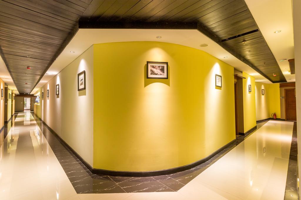 Kutabex Beachfront Hotel Kuta  Exterior photo