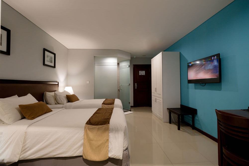 Kutabex Beachfront Hotel Kuta  Exterior photo